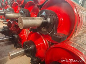 How a High Friction Lagged Conveyor Pulley Resolves Salt Slippage in Coastal Port Terminals