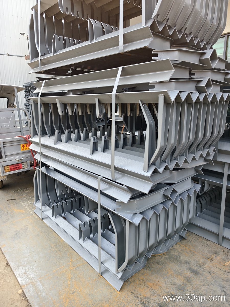 Four-Roll Idler Bracket