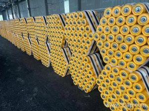 Rotating Self-Aligning Idler for Belt Tracking on Conveyors