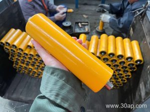 How to Select the Right Idler Roller Based on Material Speed Temperature and Operating Conditions