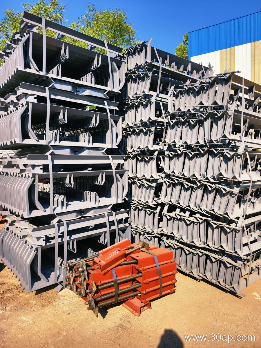 Conveyor Bracket Price product image