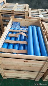 Which idler roller subtype resists belt misalignment better at a bulk port terminal with side-loading winds