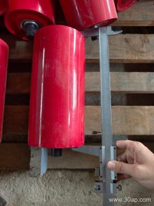 How Idler Roller Manufacturing Stages Determine Performance in Abrasive Quarry Dust