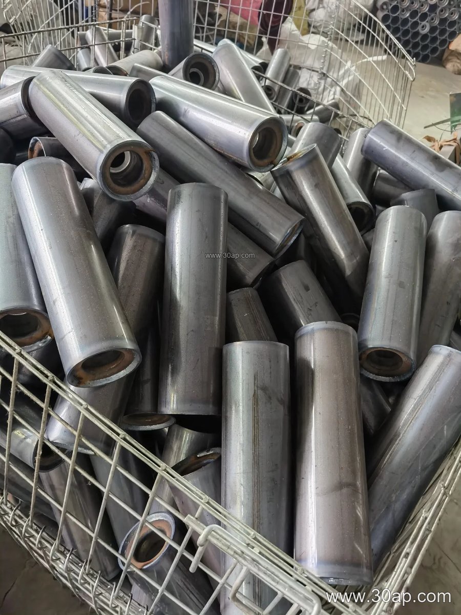 Conveyor Self-Aligning Idler