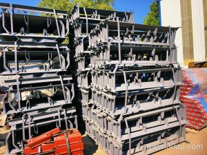 How a Conveyor Idler Bracket Keeps the Belt in Line