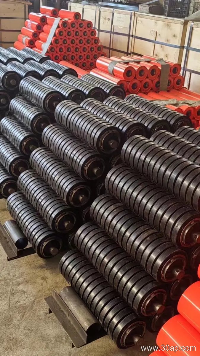 Self-Aligning Idler Set