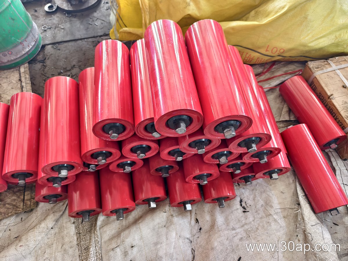 Self-Cleaning Idler