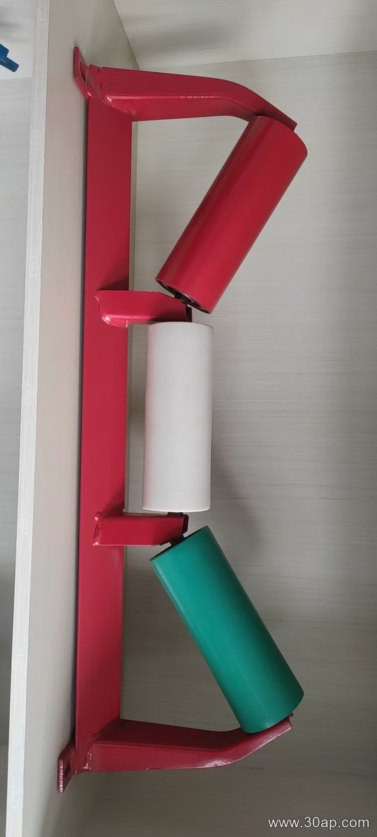 Rotating Self-Aligning Idler