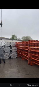 Anti-Material-Buildup Idler for Conveyors That Handle Sticky Loads